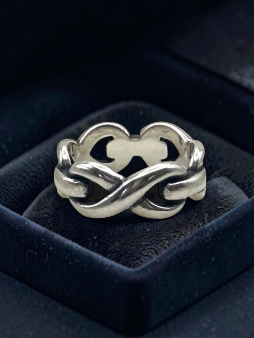 Retired James Avery 925 Sterling Silver Chunky Infinity Ring Size 5.5 ~ 5 1/2